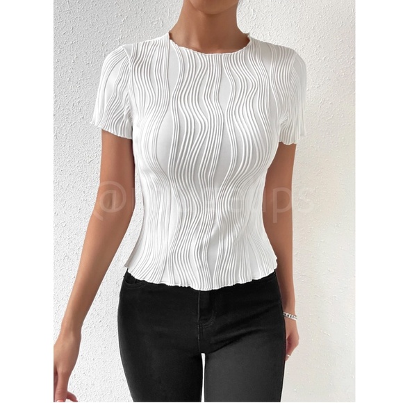 Textured White Short Sleeve Fitted Tee Shirt Top - Picture 5 of 10